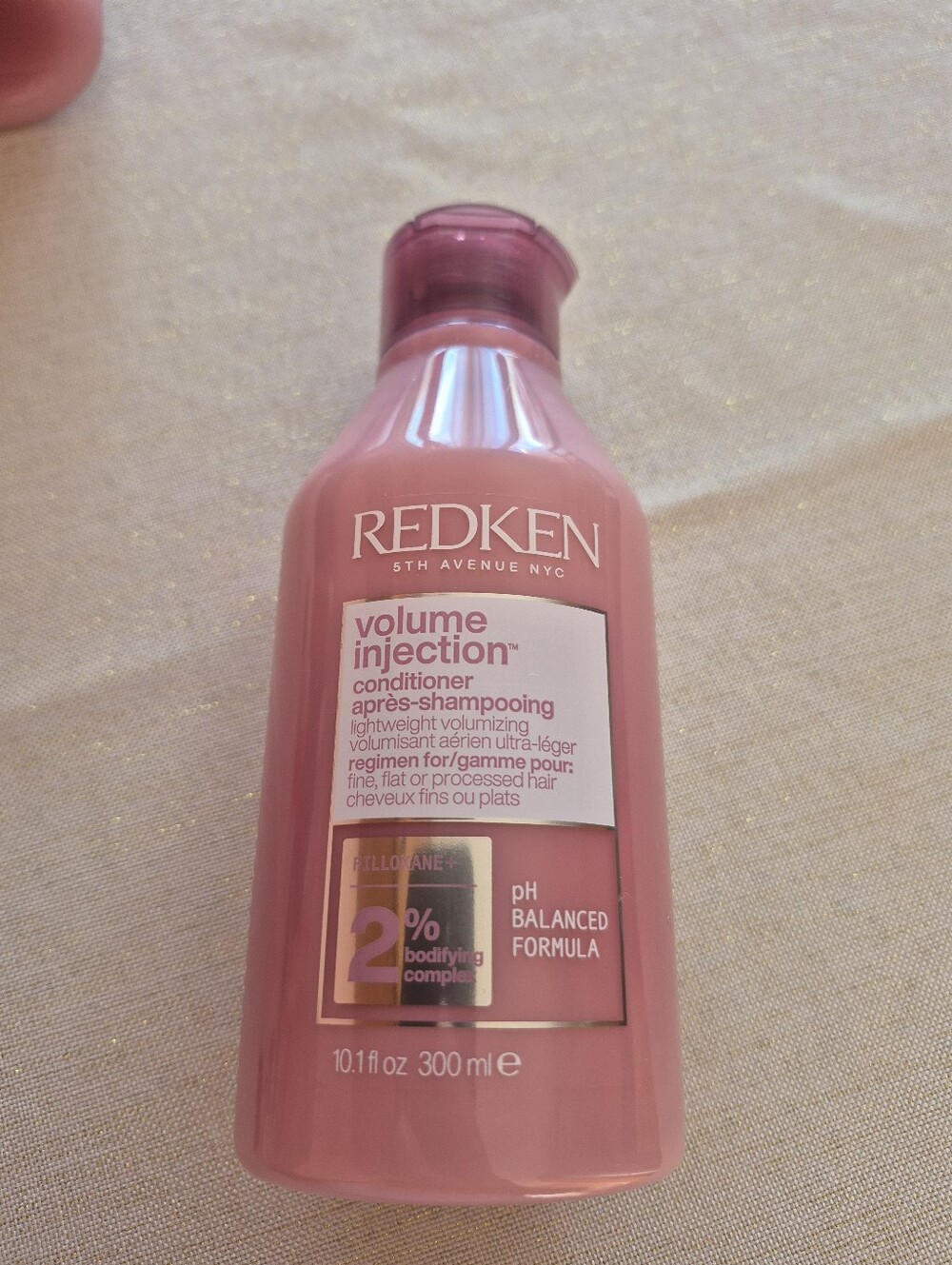 Redken Volume Injection Conditioner - Pink Bottle
